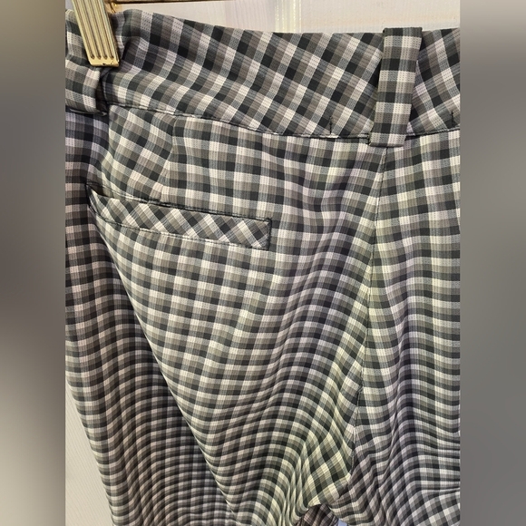 Nike Golf Dri Fit Women's Shorts Plaid Green Gray Size 12 - Picture 8 of 17